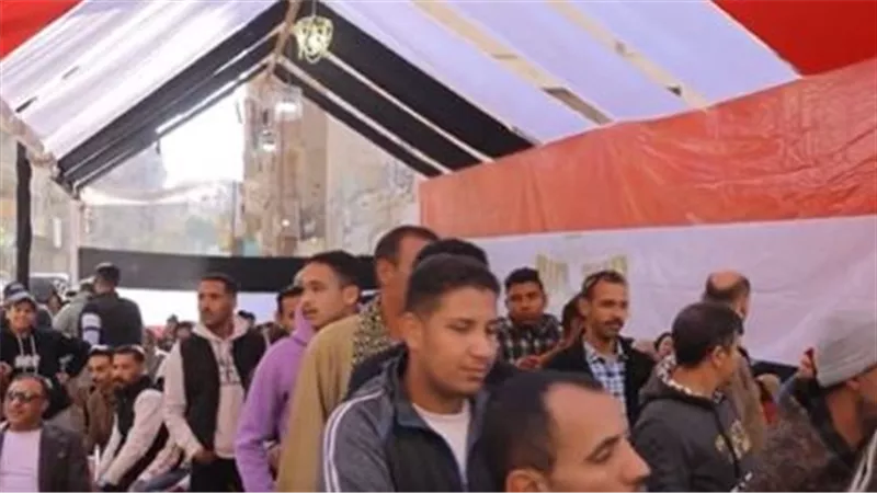 إقبال كثيف على لجنة مدرسة النصر ببندر القوصية بأسيوط لممارسة حق التصويت