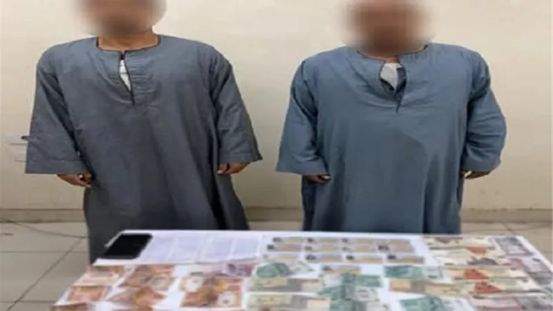 ضبط شخصين بحوزتهما بطاقات شخصية وأموال لمحاولة التأثير على الناخبين