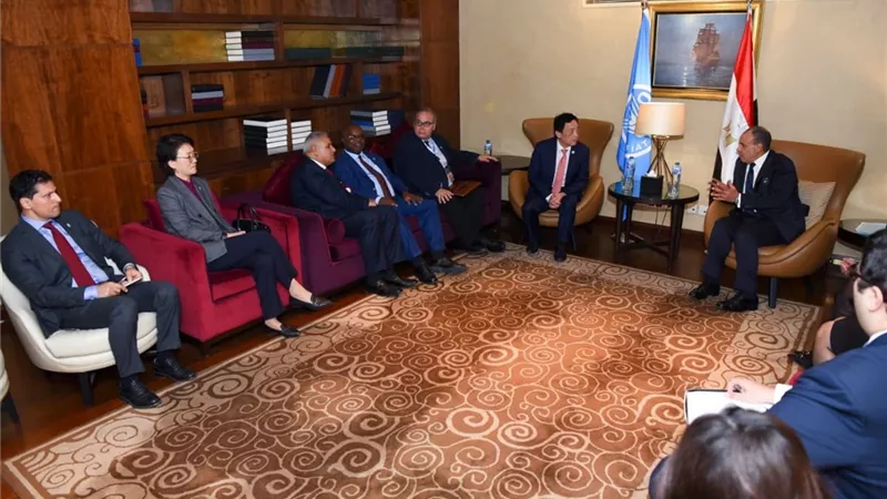 - وزير الخارجية يلتقي مدير عام منظمة (الفاو) للأمم المتحدة
