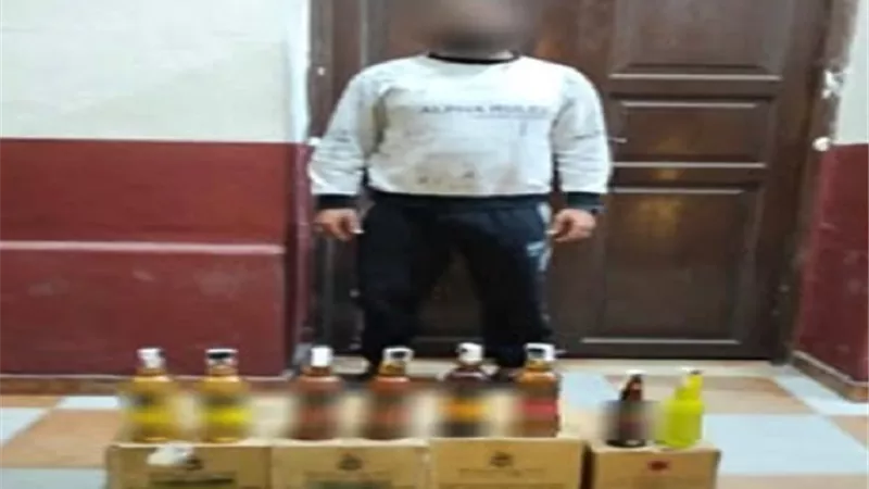 سقوط تاجر يبيع مشروبات كحولية مغشوشة ومجهولة المصدر بالإسكندرية