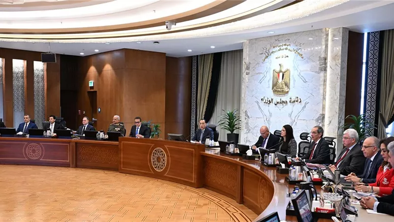  مجلس الوزراء: يناقش الوسائل القانونية لتعزيز منظومة التصدي للشائعات والأخبار 