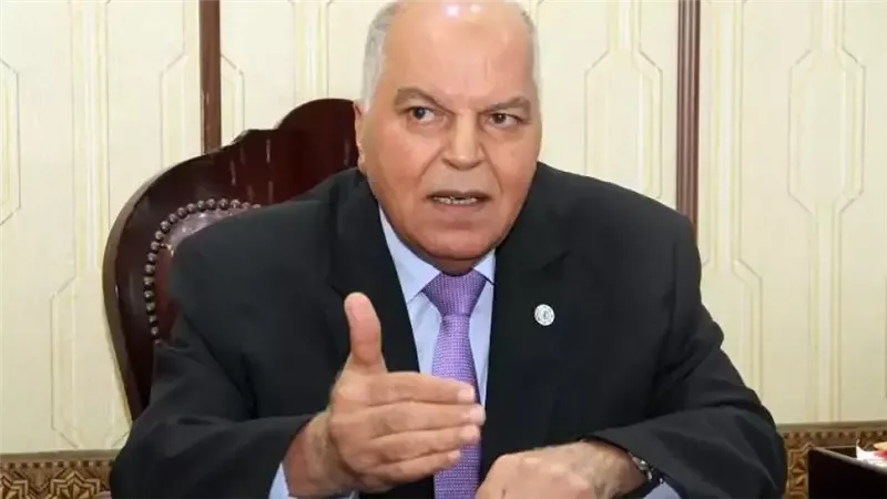 خلف الزناتي يكشف عن تحرك جديد لحل أزمة المعلمين المستغنى عنهم بالكويت