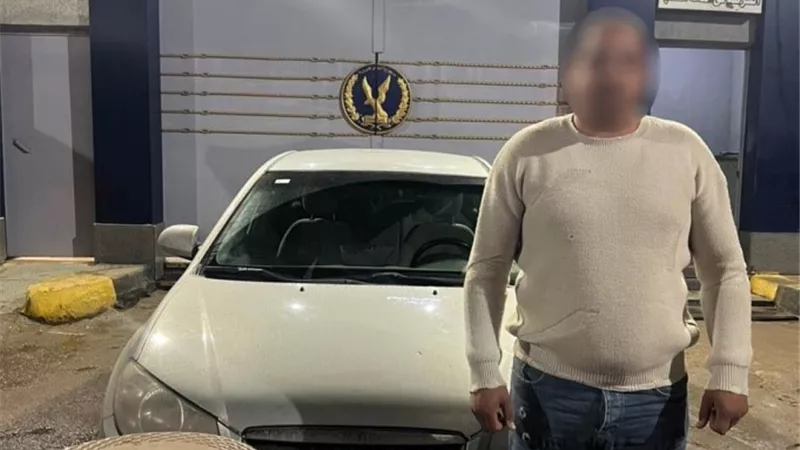 سيارة شراء أصوات الناخبين بحوش عيسى تسقط فى قبضة الامن 