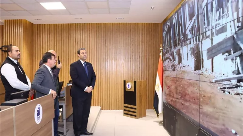 محافظ دمياط يوقف بناء مخالف بالروضة ويحيل المسئولين للنيابة للتحقيق