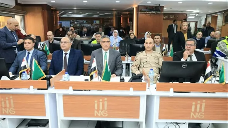 محافظ الجيزة يتابع انتظام فتح لجان انتخابات مجلس النواب في ثاني أيام التصويت
