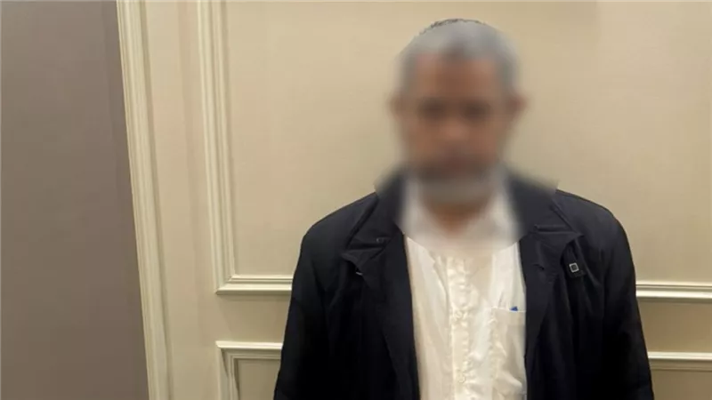 القبض على شخص لتوزيعه أموال وكروت دعائية لصالح مرشح بالمنيا