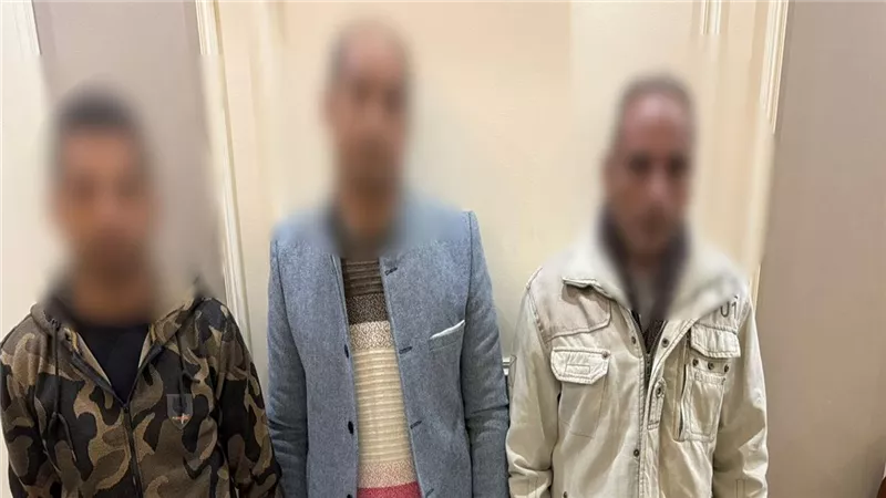 سقوط 3 متهمين بتوزيع دعاية وأموالا لصالح مرشح في المنيا