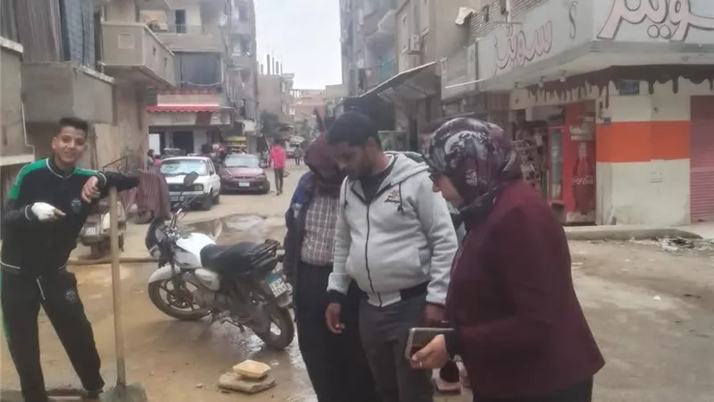 رفع إشغالات ونظافة.. رئاسة حي الأربعين بالسويس تجري متابعة ميدانية للأعمال