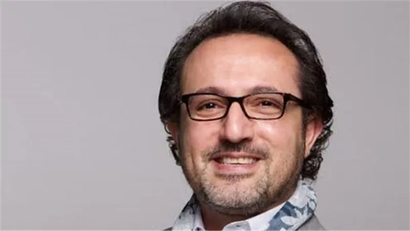 شريف مدكور يتسأل: ليه أغلب السيدات المصريات اللي متجوزين من أجانب أكثر سعادة؟