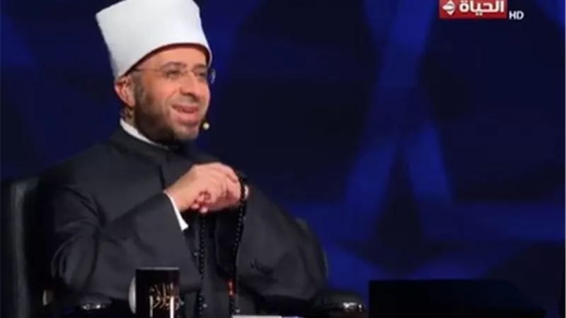 «نموذج مشرف» .. وزير الأوقاف يشيد بموهبة محمد أحمد حسن في 