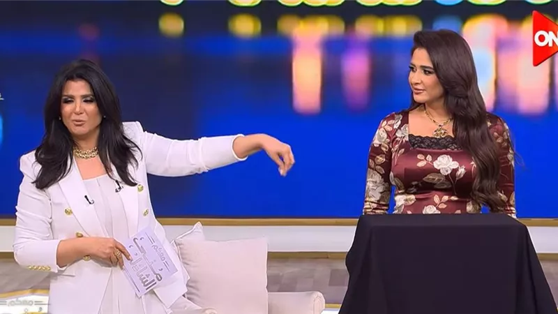 «أكل أسماك طول العمر».. ياسمين عبد العزيز تكشف اختياراتها الصحية|فيديو  