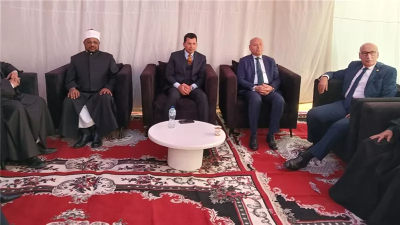 أمين البحوث الإسلامية ومساعده للدعوة يشاركان في وضع حجر أساس مسجد شهداء القضاة