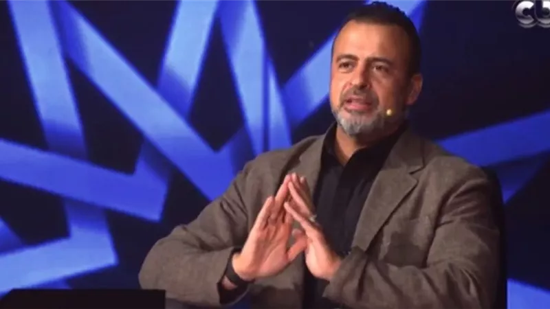 مصطفى حسني لمتسابق «دولة التلاوة»: لا تحزن ما دام الله معنا