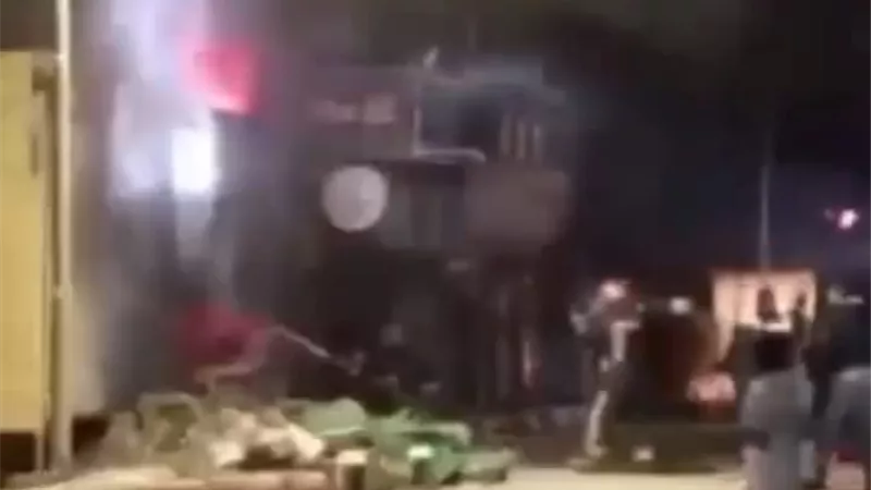 إخماد حريق في مقهى بمدينة السلام بمحافظة السويس دون إصابات