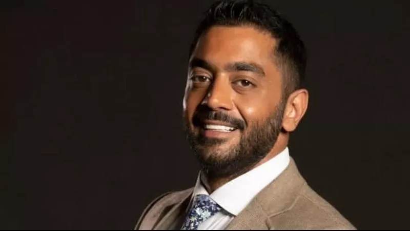 أحمد فلوكس يدعو لـ شيرين عبد الوهاب من أمام المسجد الحرام: اللهم اشفها