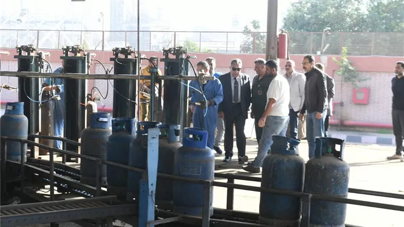 مصدر بالبترول: حملات مفاجئة مشتركة مع التموين على مصانع تعبئة البوتاجاز الخاصة