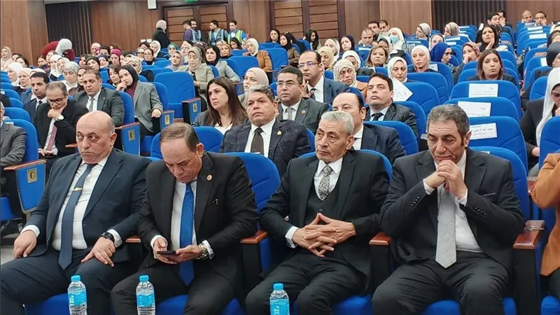 النيابة الإدارية تنظم فعالية لمناهضة العنف الوظيفي ضد المرأة |صور