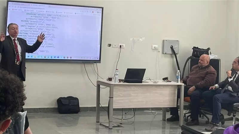 ورشة عمل لطلاب بني سويف بشأن تطبيقات صور الأقمار الصناعية والخرائط الذكية