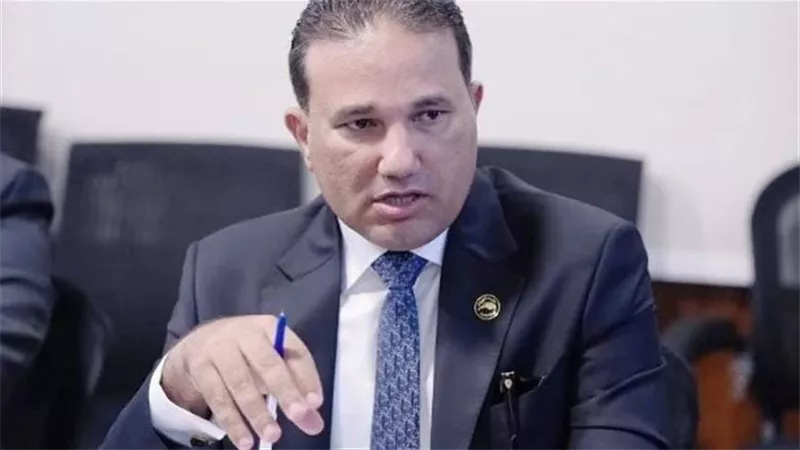 التمكين الاقتصادي.. النائب تامر عبد الحميد يشيد بخفض رسوم تراخيص المحال