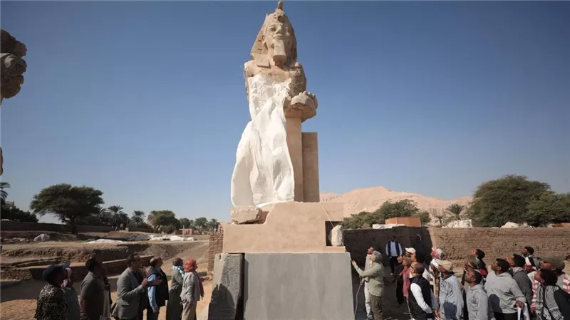 أمين عام الآثار: ترميم تمثالي الأقصر تم وفق أحد الأساليب والمعايير الدولية 
