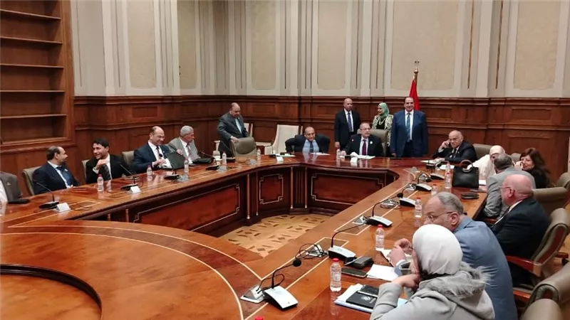لجنة الصحة بمجلس الشيوخ تناقش إنشاء مستشفى عام جديدة .. صور