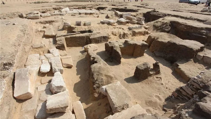اكتشاف مذهل في أبو صير.. معبد الشمس يكشف أسرار التخطيط المعماري القديم