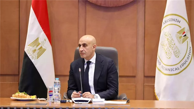 وزير التعليم: طلابنا ليسوا «حقل تجارب» ومنظومة التابلت مستمرة