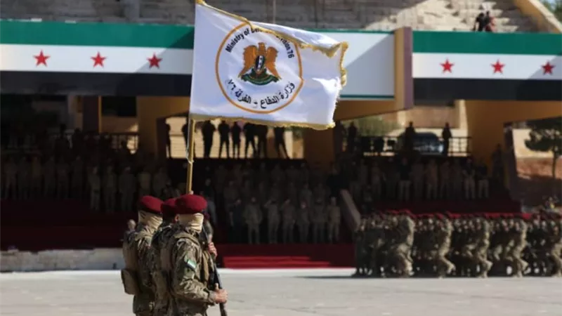 عاجل.. إصابة عنصر من وزارة الدفاع السورية برصاص مجهولين غرب حلب 
