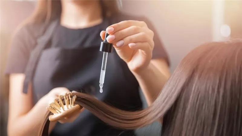 طرق طبيعية لتطويل الشعر بأسرع وقت.. جربيها من مطبخك 	