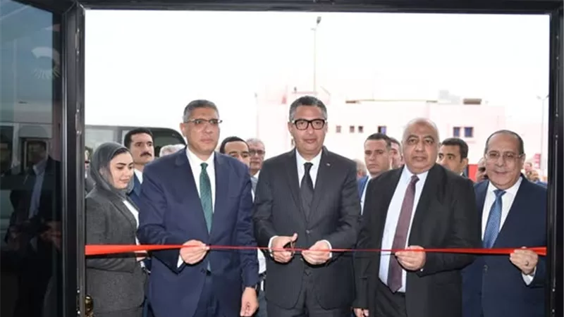 وزير التموين ومحافظ الجيزة يفتتحان الفرع الرابع لمنافذ «كاري أون» 