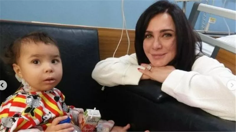 سلاف فواخرجي تشيد بـ «مستشفى الناس»: صرح طبي وإنساني يقدم العلاج بالمجان