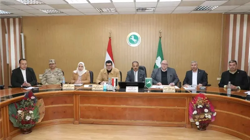 محافظ الشرقية يترأس غرفة العمليات الرئيسية ويؤكد:فتح جميع اللجان في موعدها
