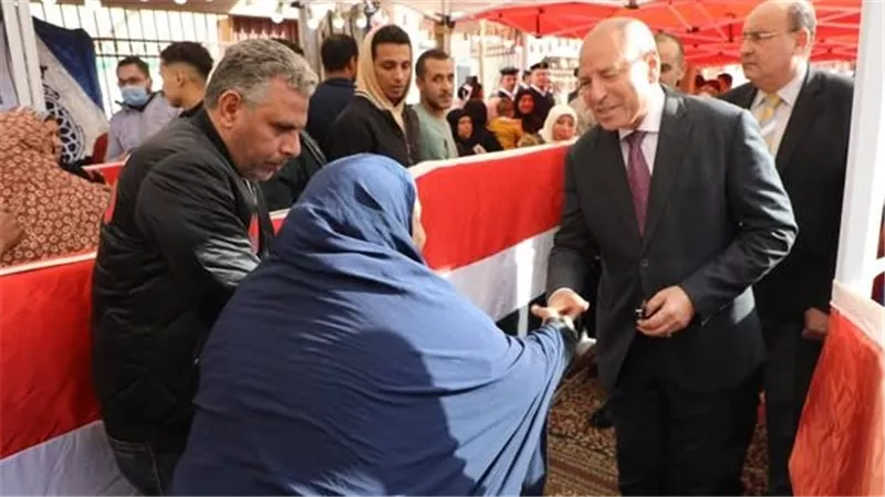 محافظ القاهرة يتفقد عددًا من اللجان للاطمئنان على سير العملية الانتخابية