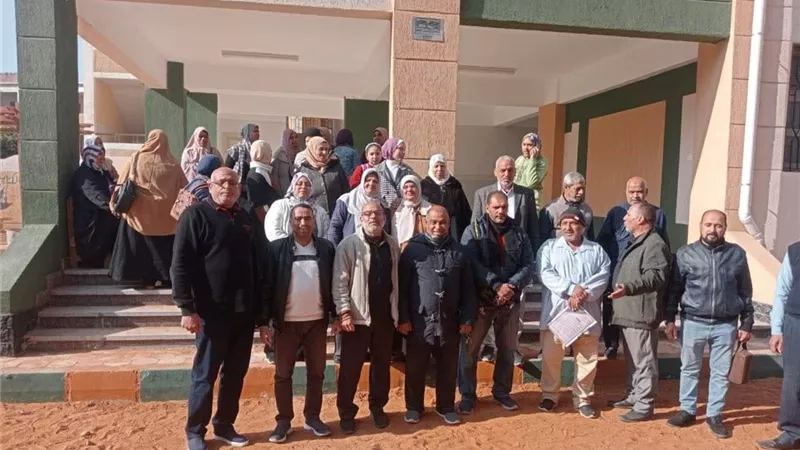 توافد الناخبين منذ الساعات الأولى للتصويت بدائرة كفر شكر القليوبية  