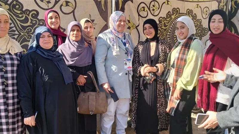 مشاركة المرأة واجب .. عضوات القومى للمرأة بالشرقية يتفقدن اللجان الانتخابية