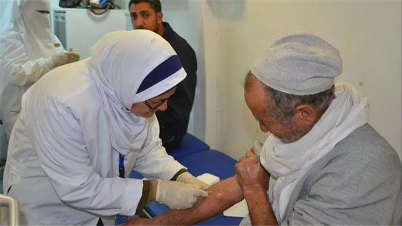 خالد أبو بكر: يجب وضع معيار واضح للعلاج على نفقة الدولة 