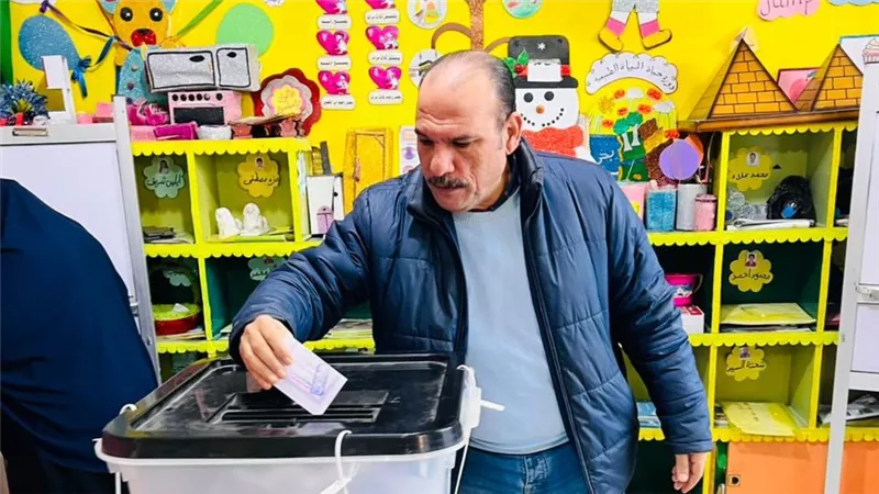 أمين مستقبل وطن الشرقية يُدلي بصوته في جولة الإعادة لانتخابات مجلس النواب