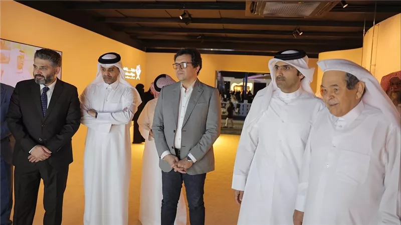 وزير الثقافة يبحث تعزيز التعاون الثقافي مع هيئة متاحف قطر