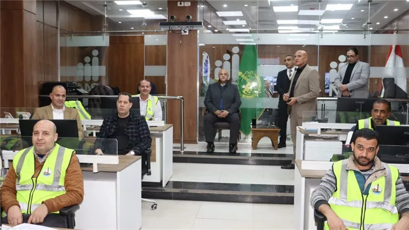 محافظ القليوبية يتابع غلق لجان إعادة انتخابات مجلس النواب عبر الشبكة الوطنية 