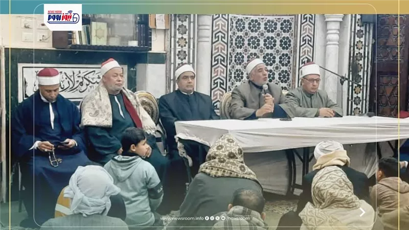 أوقاف الفيوم تعقد مجلس البردة للإمام البوصيري في أجواء إيمانية وروحانية