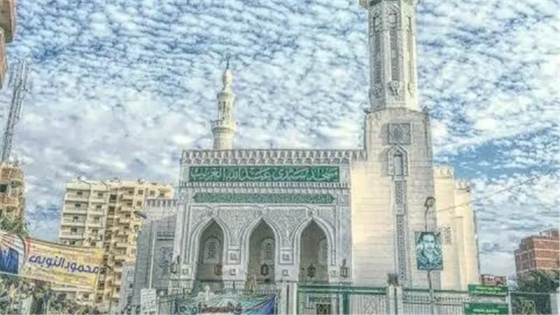 ننشر مواعيد الصلاة في دمياط اليوم الجمعة 19 ديسمبر 2025