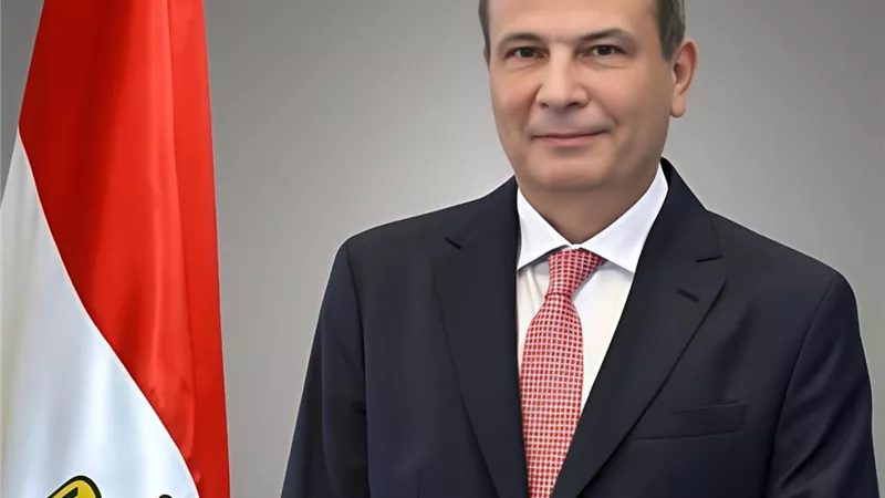 وزير الزراعة يستقبل وفداً من مزارعي الإصلاح الزراعي بالبحيرة وأسوان