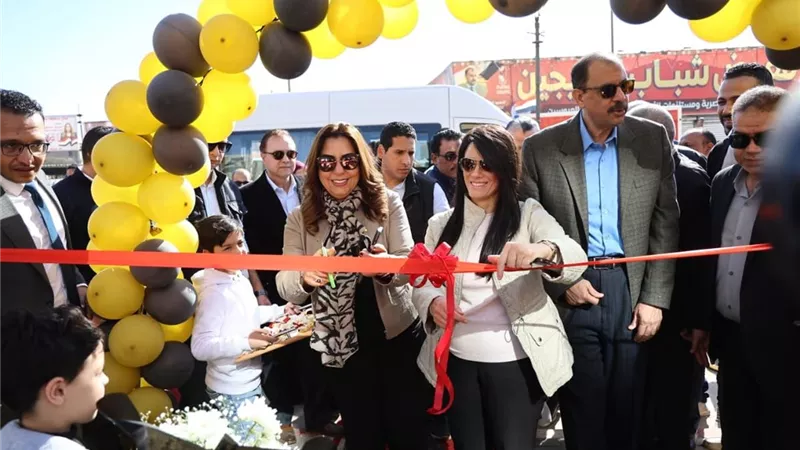 وزيرتا التخطيط والتنمية المحلية ومحافظ سوهاج يتفقدون ممشي كورنيش النيل