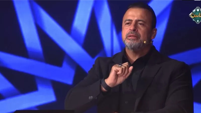 مصطفى حسني: أسباب تعاسة البشر في العصر الحديث هو قلة النوم بالليل|فيديو  