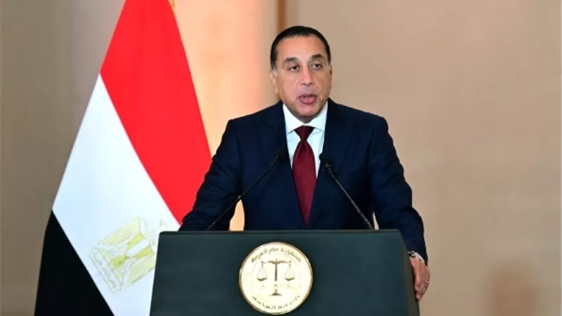 رئيس الوزراء: حريصون على إزالة العقبات التي تعترض طريق المستثمرين