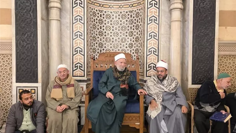 الشهاوي يختتم ختمة القرآن الكريم بمقرأة مسجد السيدة زينب بحضور متميز