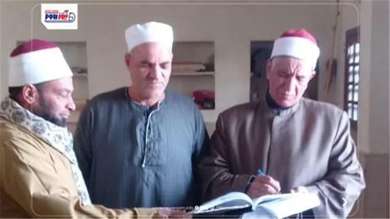 مدير أوقاف الفيوم يواصل جولاته المرورية على المساجد لضبط العمل الدعوى 