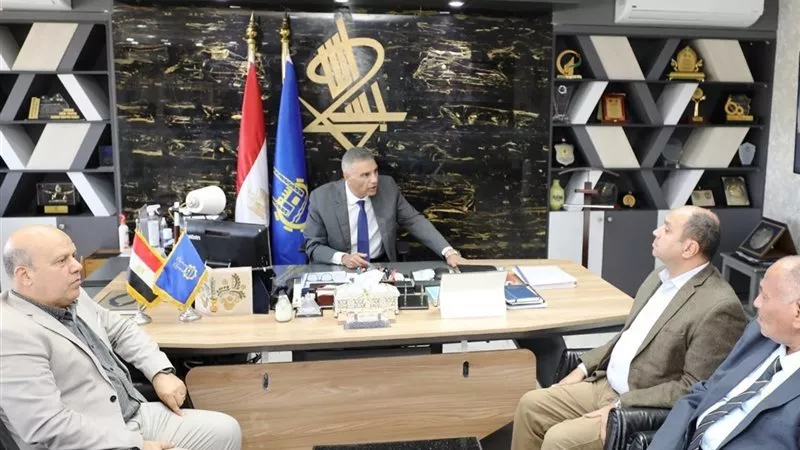محافظ أسوان: تقديم الدعم الكامل لإنجاح منظومة العمل بالمنطقة الصناعية