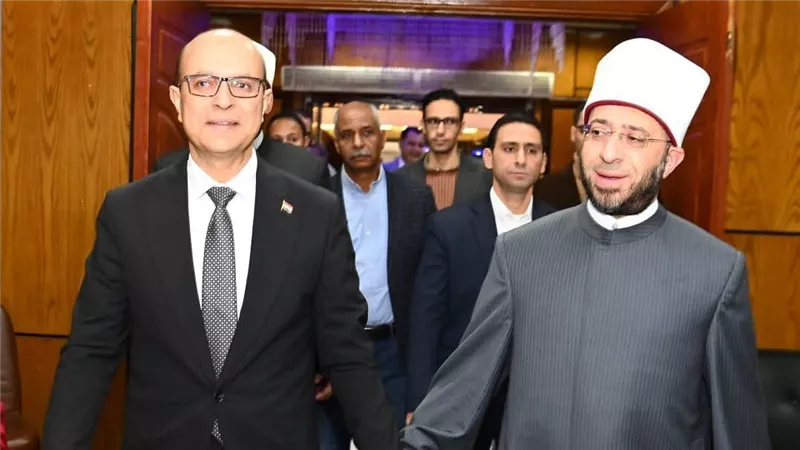 رئيس جامعة أسيوط يلتقي وزير الأوقاف لبحث التعاون في المجالات العلمية والثقافية