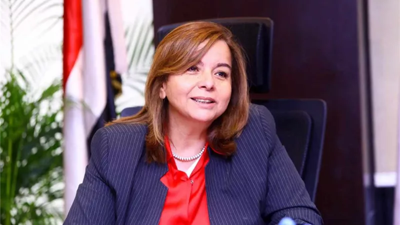 مي عبد الحميد: الدولة لن تتخلى عن السيدة صاحبة أزمة بيع الأبناء|فيديو  